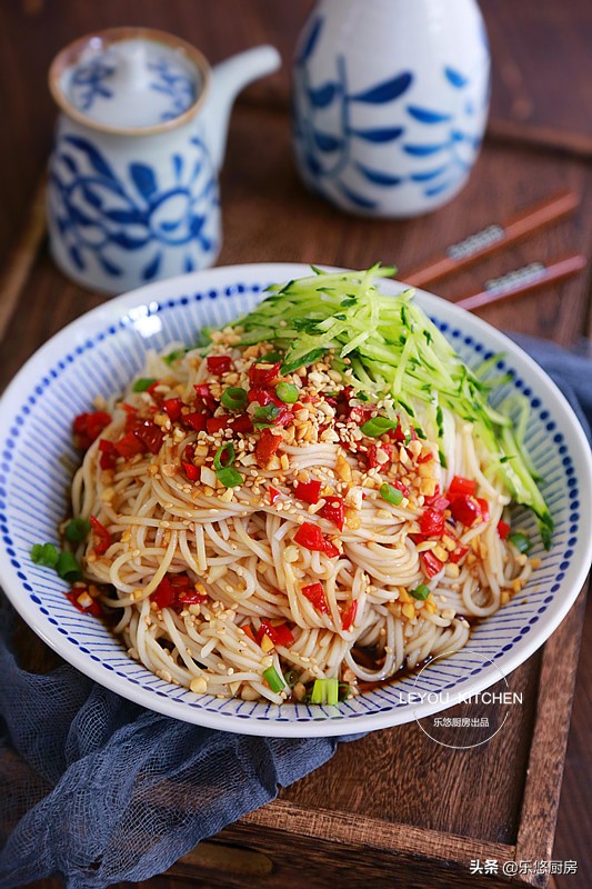 夏天必备清爽可口的凉面,好吃到停不下来的凉面超级赞