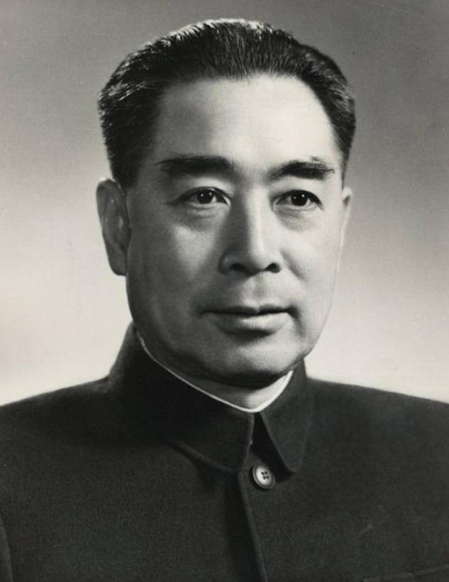 美国女特工*诱色**黄国华，想让他*杀暗**毛主席，却不料反被*男美**计破解