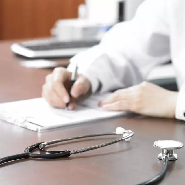 系统性红斑狼疮首选药考题,系统性红斑狼疮sle是一种什么疾病