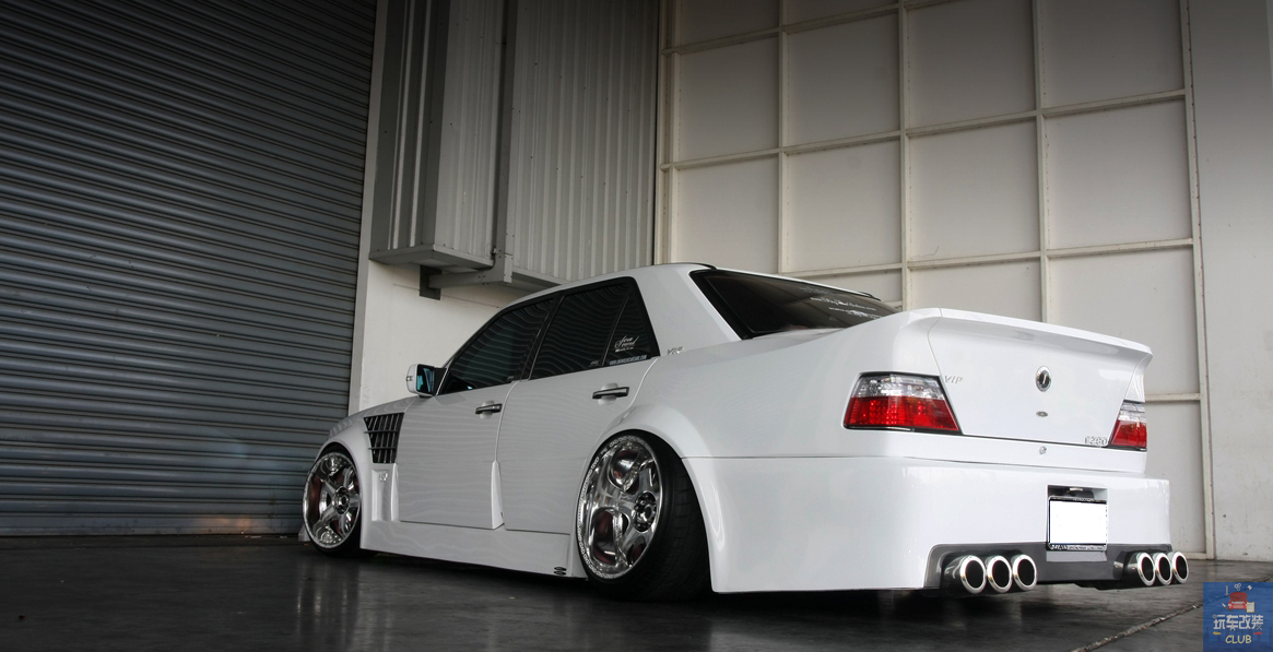 改装奔驰e260轿跑,奔驰e280改排气