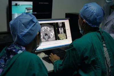 接受放疗的人有辐射吗,癌症病人放疗对身边人有辐射吗