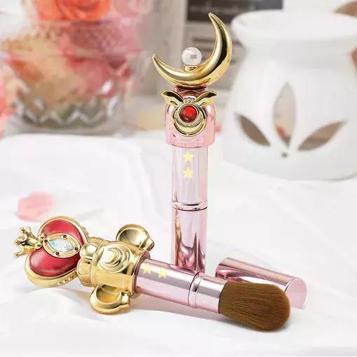 美少女战士联名彩妆，代表月亮来圈钱啦