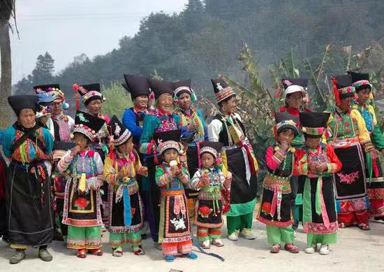 云南民族服饰批发市场昆明,云南民族服装批发一手货源