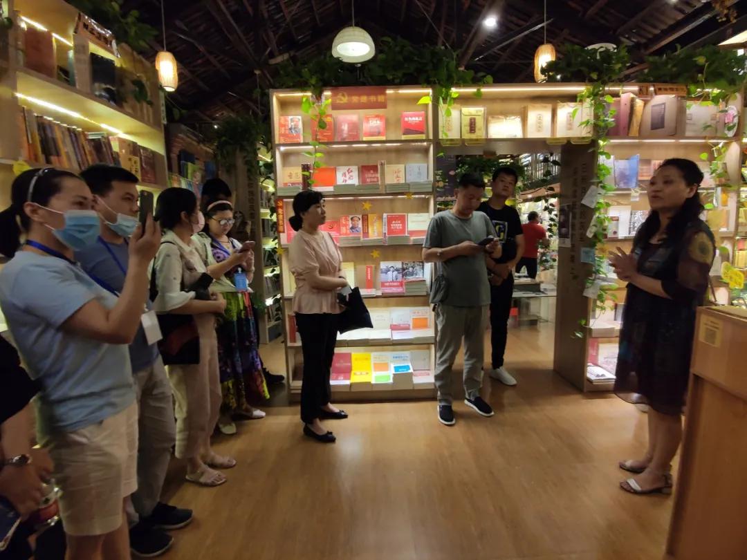 古都夜八点相约植物园,古都夜八点相约洛阳城