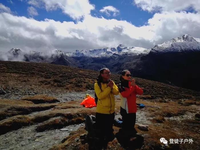 稻城亚丁游记完整版,稻城亚丁游记1000字