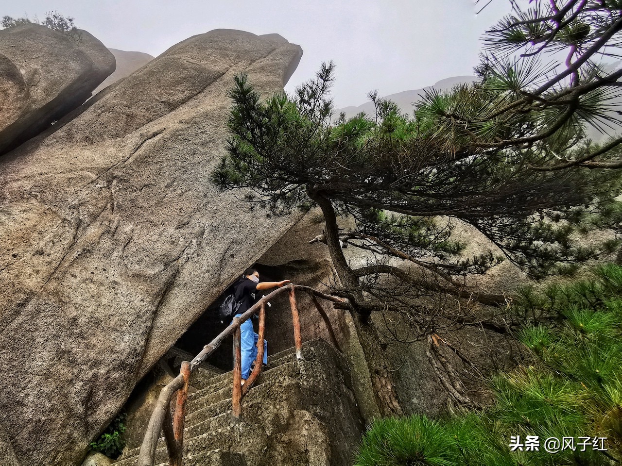 深山裸露的大块岩石,安徽名山大山