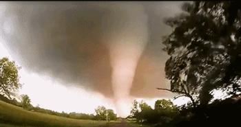海陵岛龙吸水现象,海陵岛惊现龙吸水奇观