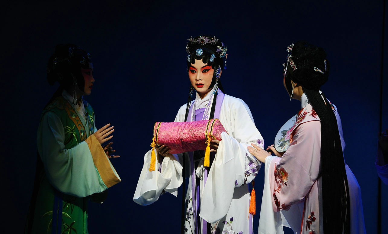 钗头凤唐婉真的爱陆游吗,钗头凤和陆游与唐婉是一个故事吗