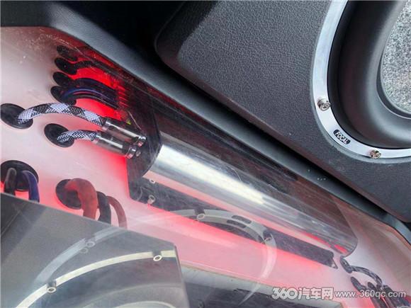 不盲从音响改装玩的就是个性5台发烧战车出列为你狂奏一曲