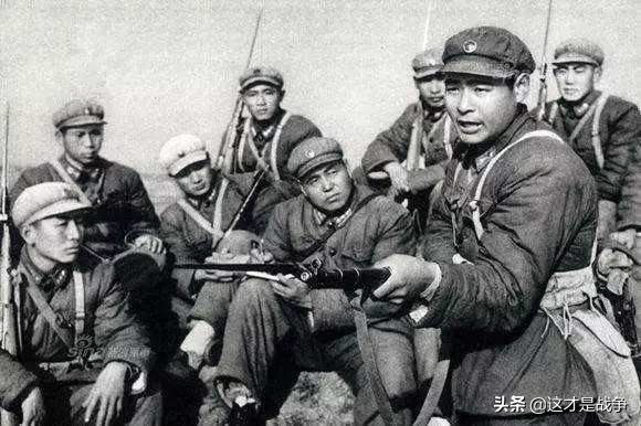 我们连一个四川兵，屁股被藏獒咬了一口，撕下好大一块肉