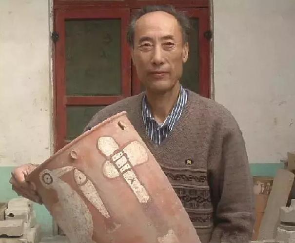 村民挖出一件国宝,农村盗墓挖出国宝