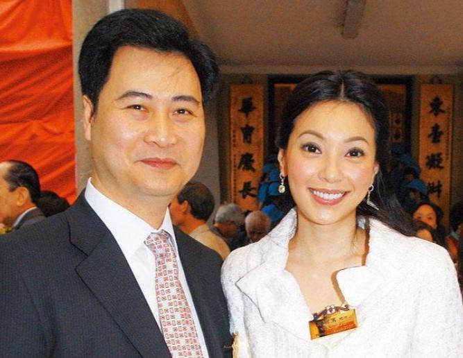 罗美薇是罗明珠吗,罗明珠葬礼罗美薇