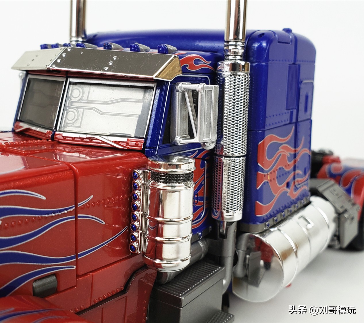 擎天柱玩具最还原,最还原电影的擎天柱玩具