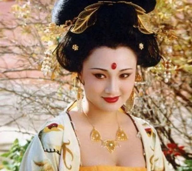 杨玉环为何独爱吃荔枝?当今科学揭开真相,难怪被李隆基宠爱16年