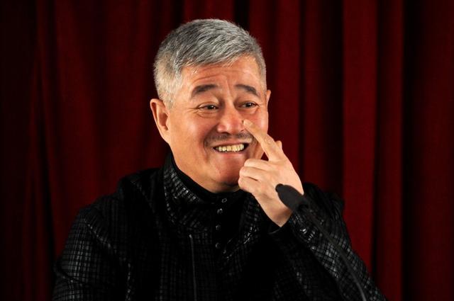 赵本山徒弟王小利完整版,赵本山徒弟王小利身价有多少钱