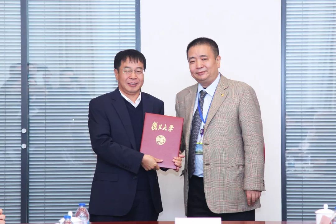 共建聚力!复旦大学-中国科学院苏州生物医学工程技术研究所战略合作协议签约仪式举行