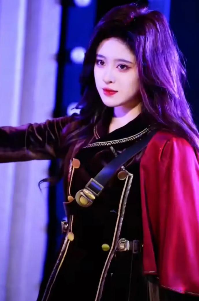 鞠婧祎模仿迪丽热巴造型,鞠婧祎模仿者化妆视频