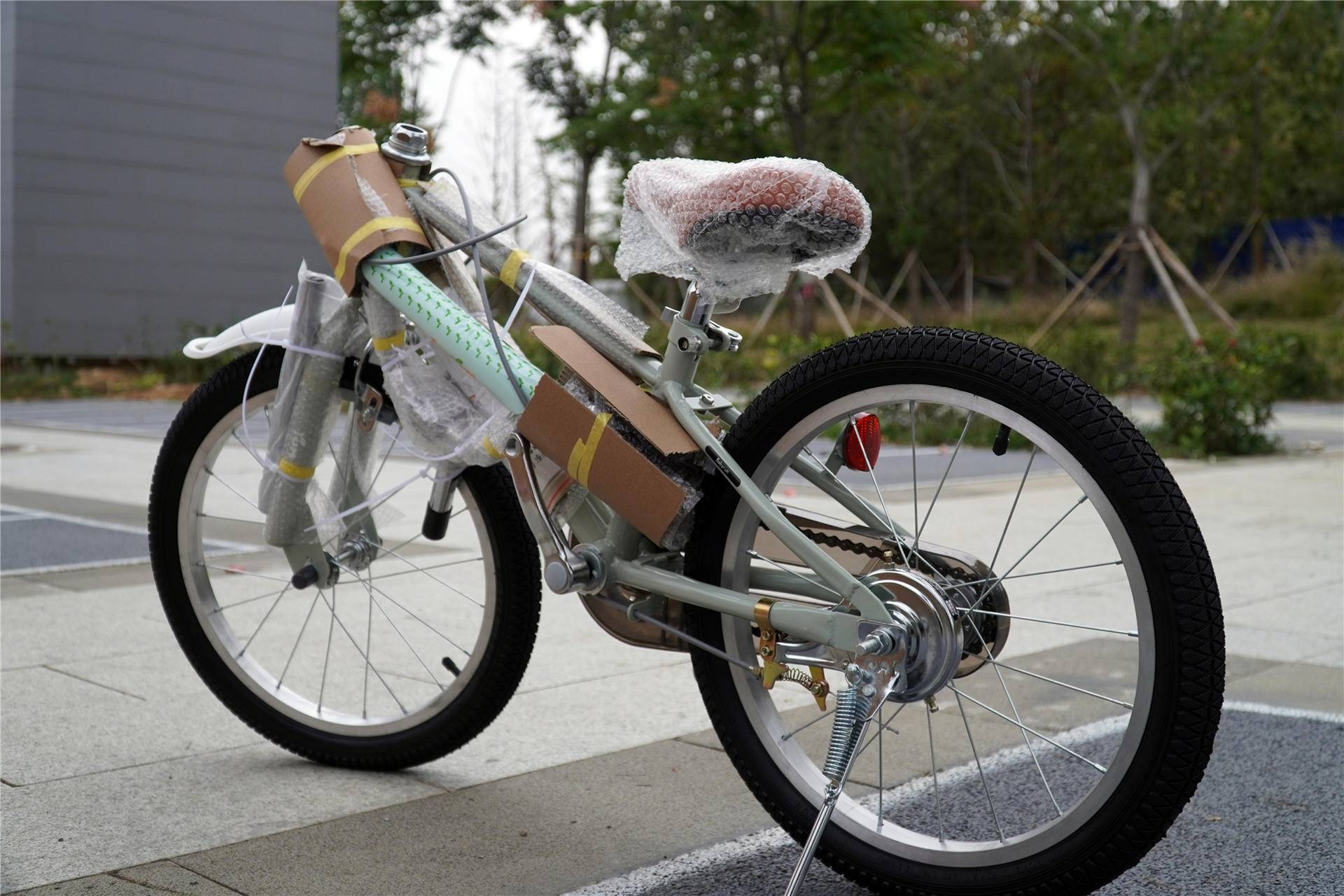 什么礼物让孩子一直挂念你?Babyrun萌骑奇儿童自行车测评