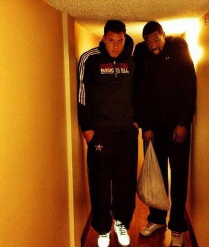 很羡慕NBA打球?你不知道他们烦恼!詹皇脚趾变形,有人甚至断腿