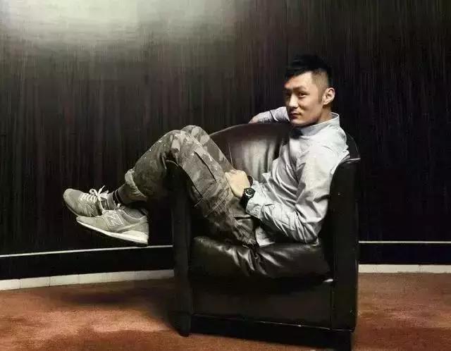 陈冠希发布新鞋,陈冠希新鞋阿甘鞋