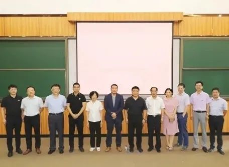 勠力同心战疫情相濡以沫度时艰,勠力同心战疫情践行使命勇担当