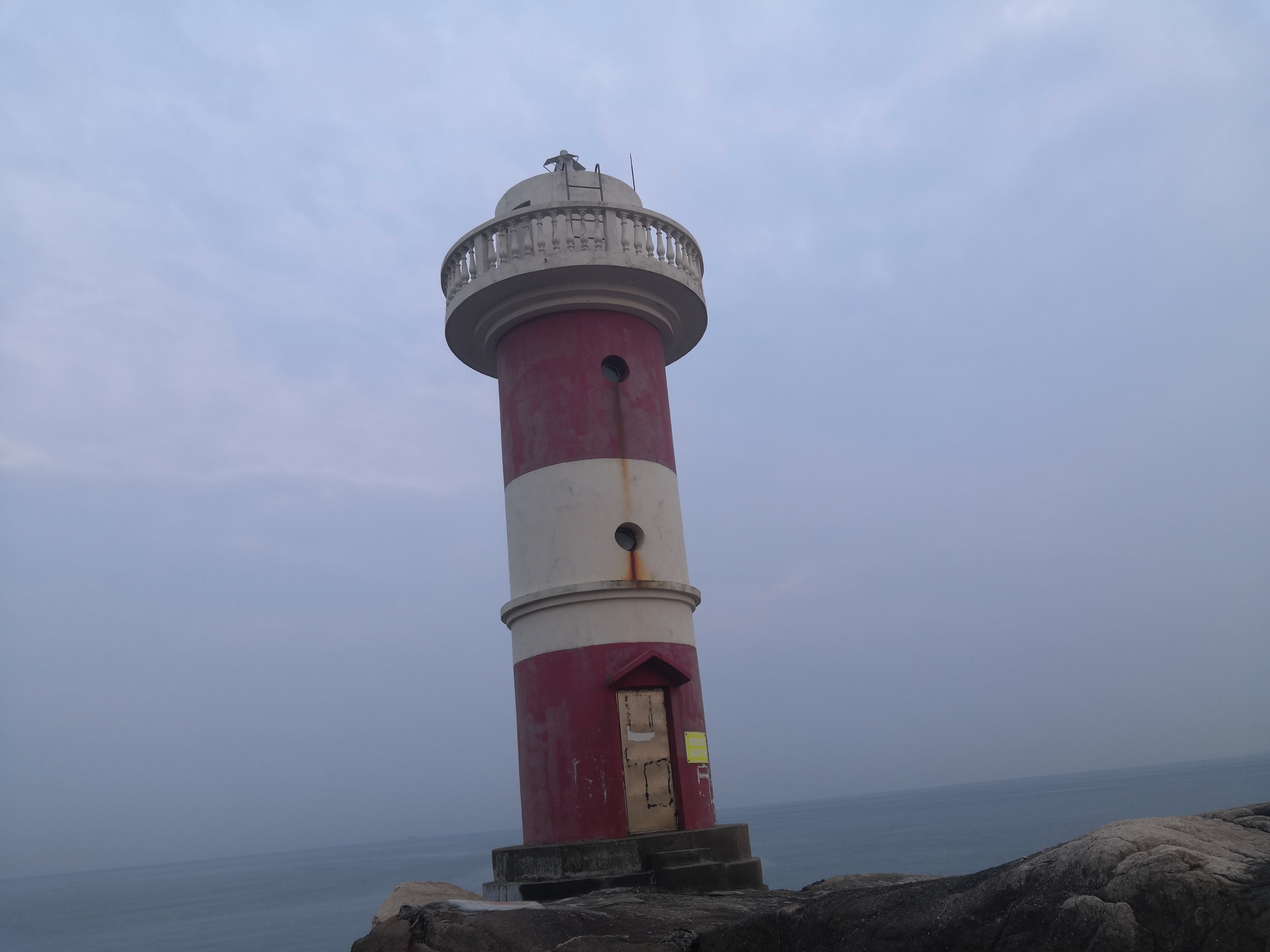 东极岛，这座远离城市喧嚣的小众海岛，因韩寒的《后会无期》大火