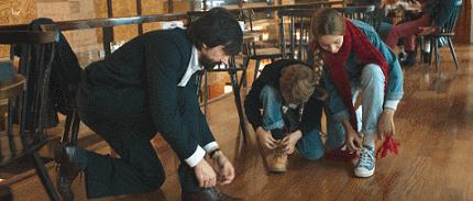 《婚姻连系》我给小三拍的裸照,差点被妻子看到...