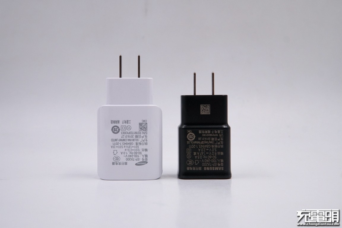 三星25wpd快充怎么拆解,三星25w充电器ta800