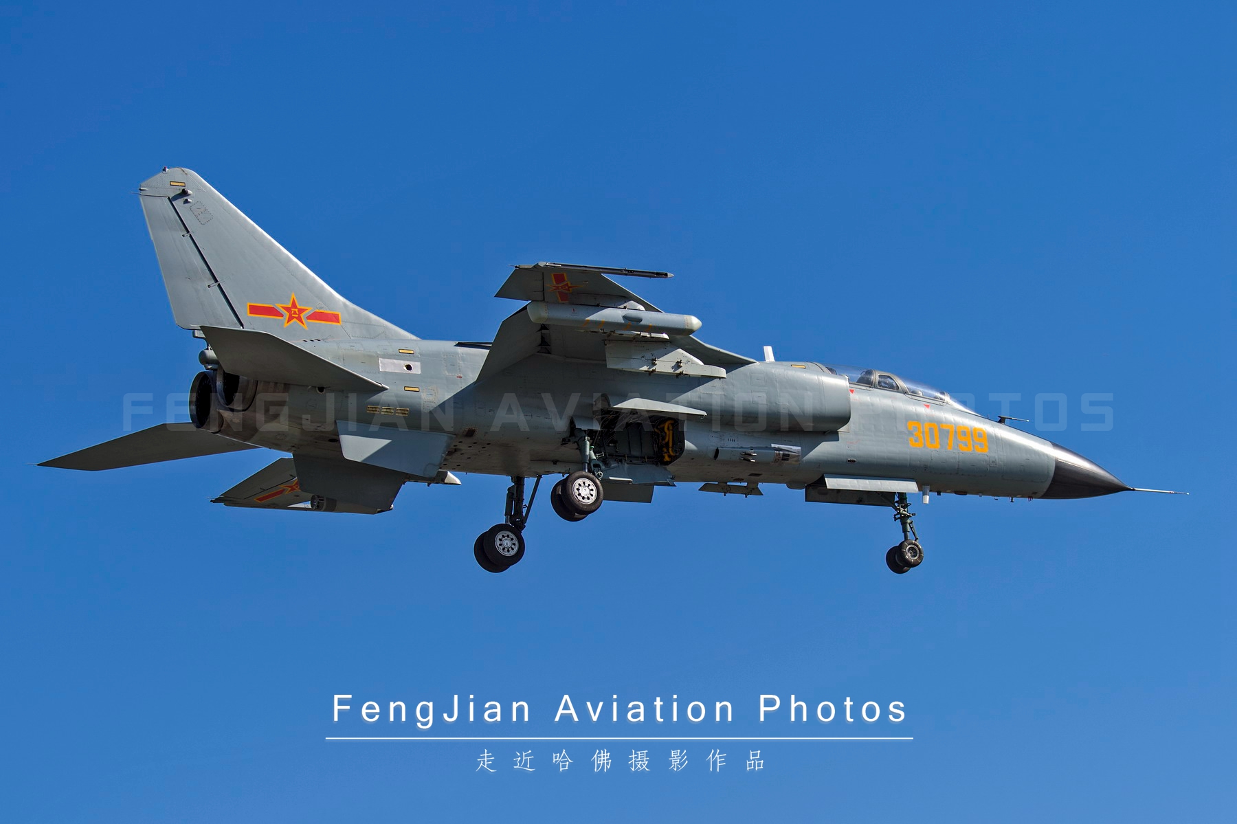 俄罗斯战机苏24,苏24和飞豹战斗机哪个厉害