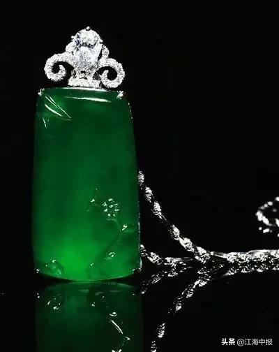 史上最贵的32件天价翡翠图片,史上最贵的翡翠原石