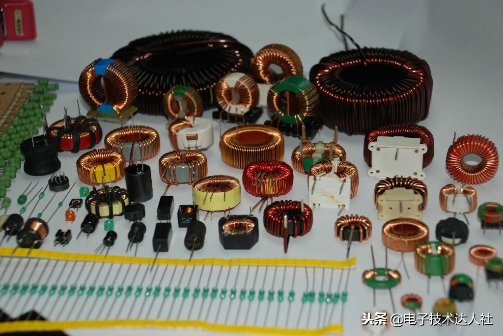 电子元器件基础知识大全详解,电工电子元器件从入门到精通