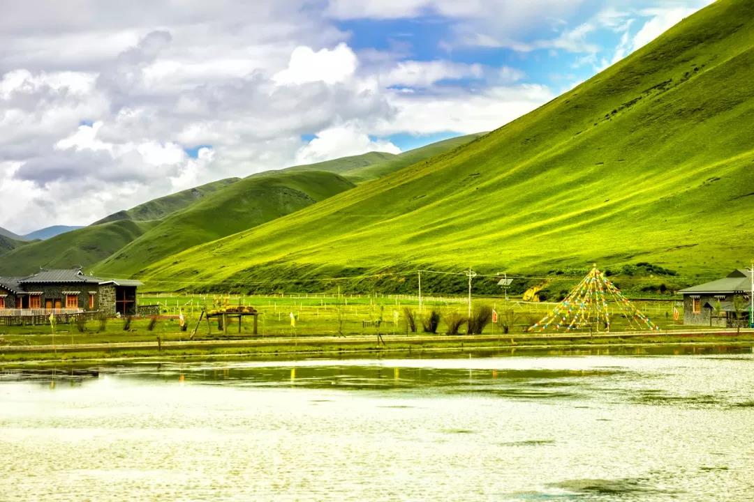 一个被上帝偏爱的地方,一个被上帝遗弃的城市