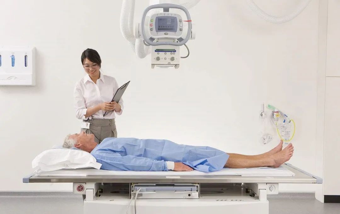 以后想出来当医生要报考什么专业,想考能做手术的医生要考什么专业