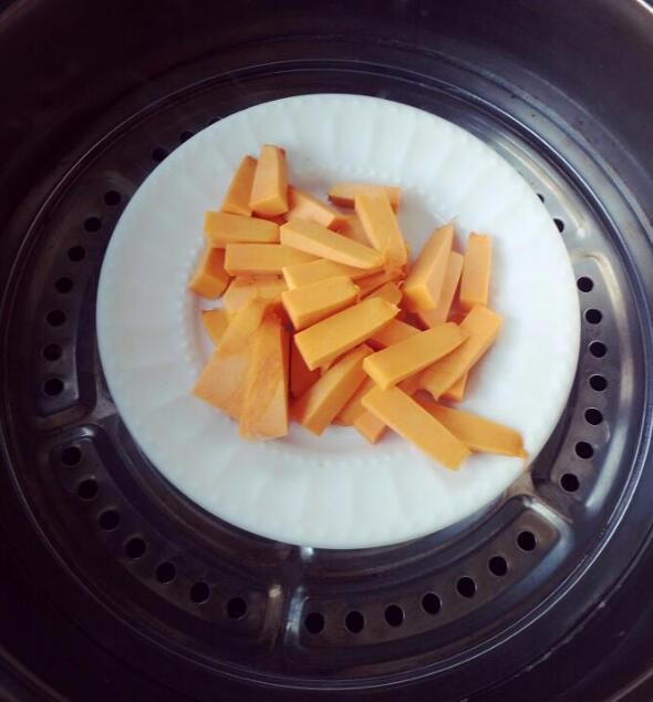 4至5个月宝宝需要添加哪些辅食,宝宝营养辅食教程5个月