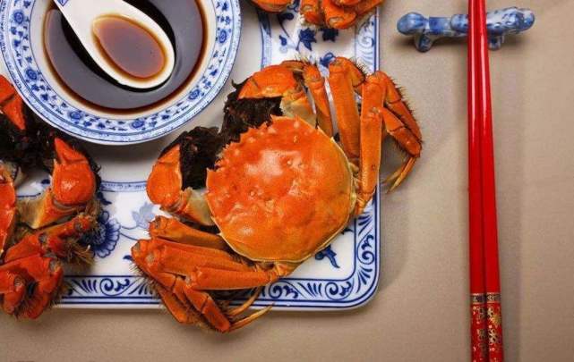 买螃蟹是早上买还是下午买便宜,买螃蟹时买到最好的螃蟹