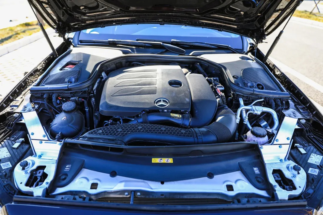 和年轻人在一起感受年轻,2021款奔驰e级进口260试驾