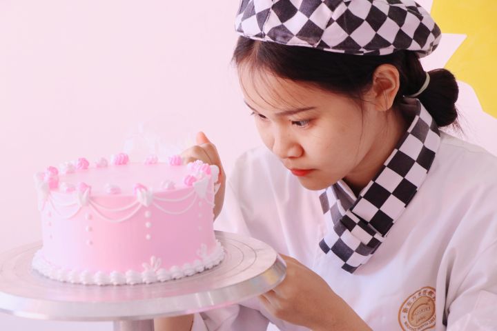 学做面包烘焙培训班,学提拉米苏在哪学