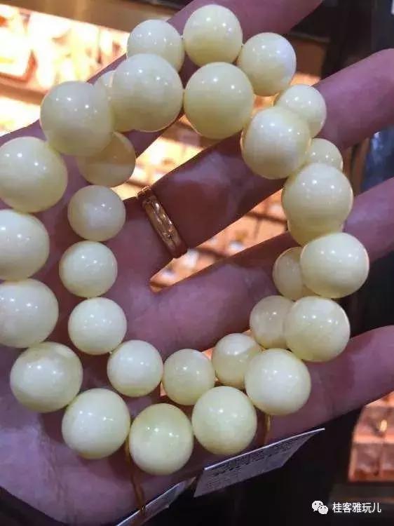 水煮蜜蜡是天然的蜜蜡,水煮蜜蜡和天然蜜蜡的区别图