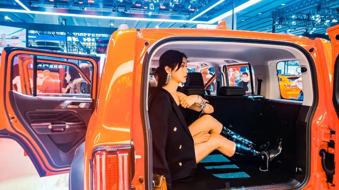 奥迪a3和坦克300怎么选,奥迪a3女神款