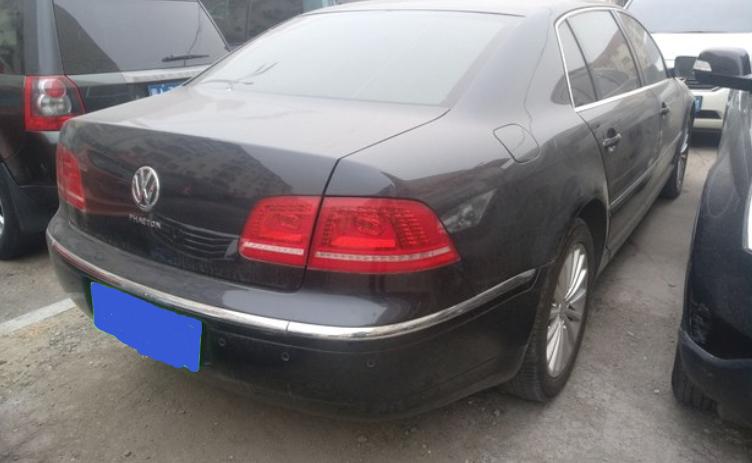 二手车辉腾30万元,二手车辉腾28万