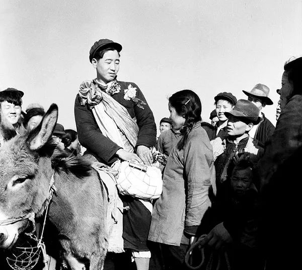 100年南京大桥绘画,南京红色100年