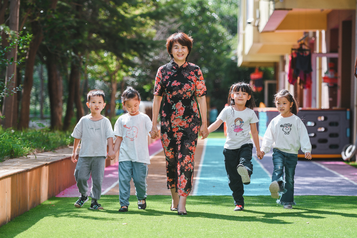 开展品格教育,品格教育特色幼儿园