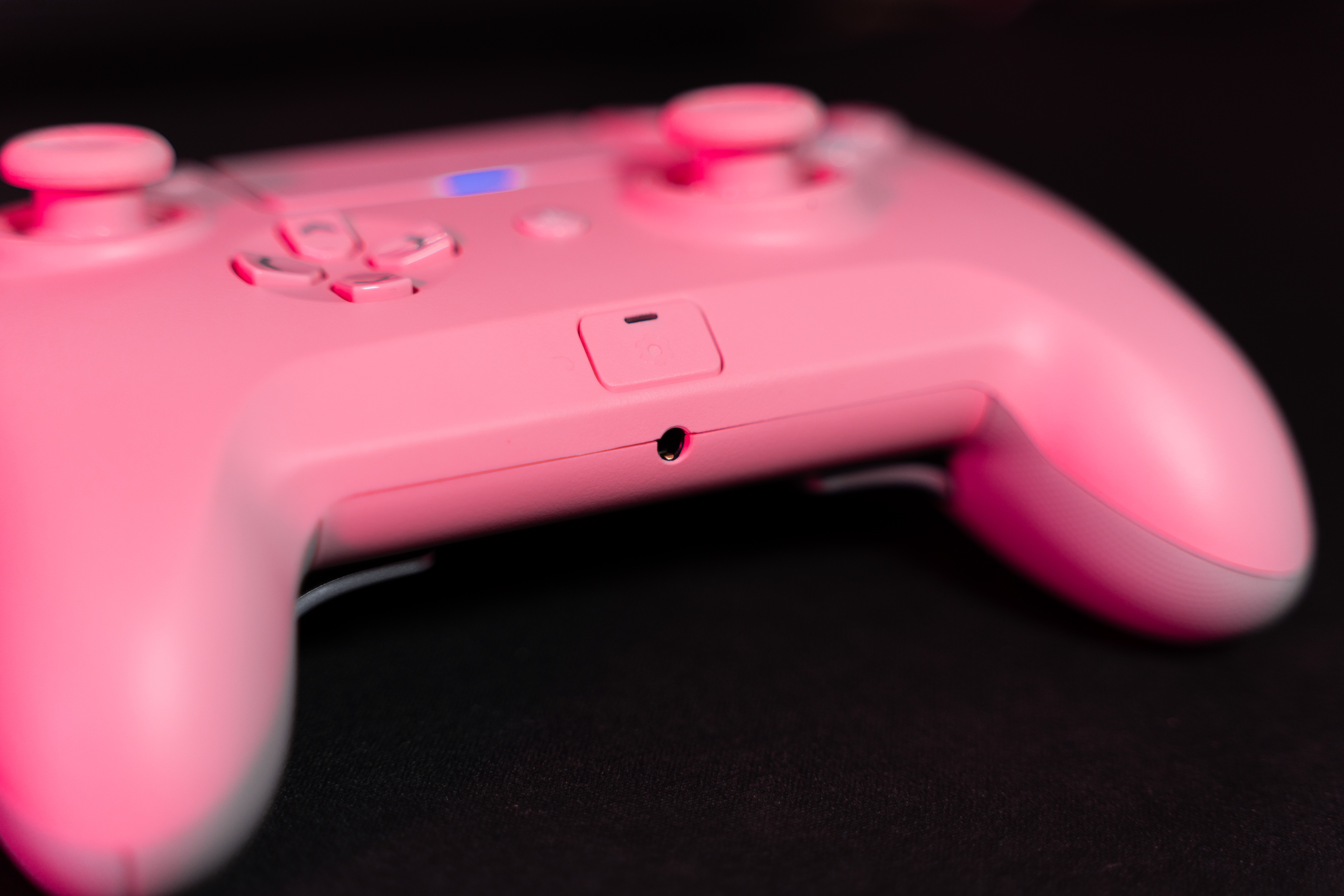 雷蛇ps4飓兽标准版手柄,razer飓风手柄