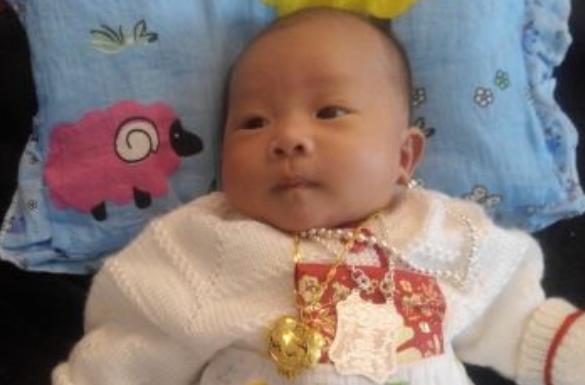 奶奶把孙女头发剃掉了,奶奶把小孩眉毛剃了新闻