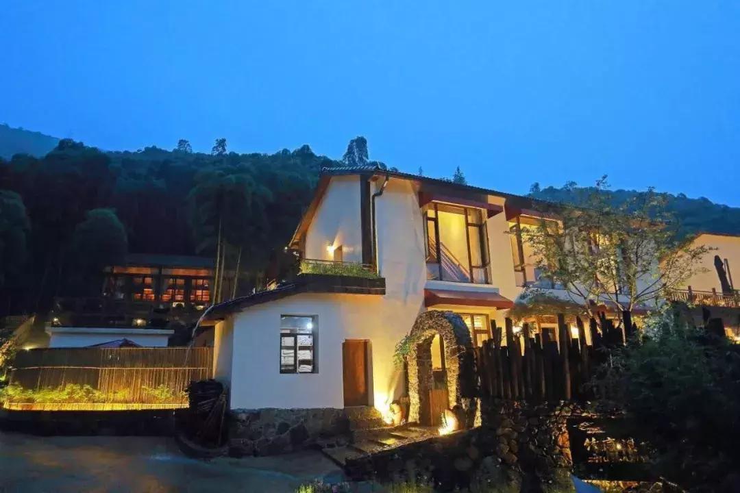 开民宿到底赚不赚钱,开民宿赚钱的老板