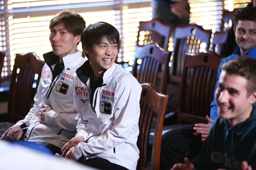 羽生结弦怪异行为,羽生结弦被光头采访