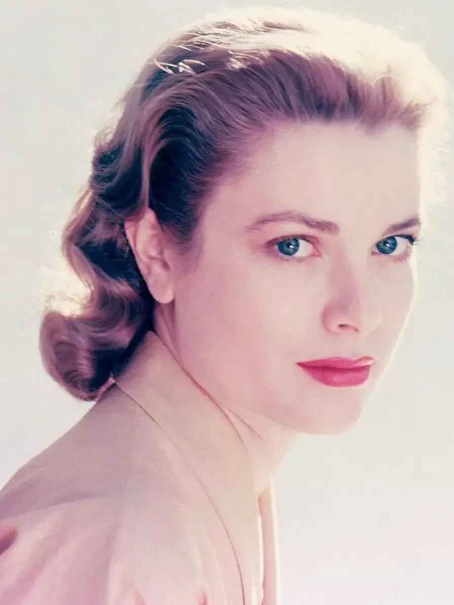 野生眉流行吗,野生眉和小欧眉的对比图