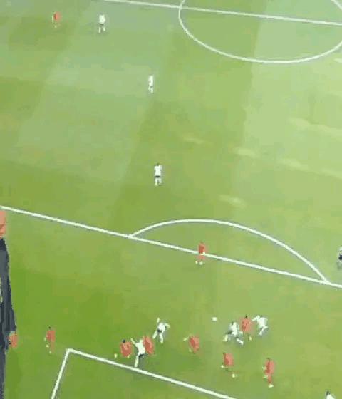 c罗足坛最优秀的运动员之一,c罗足球十大独门绝技