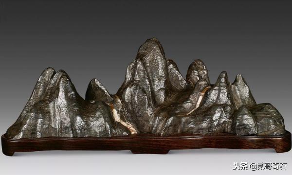 奇石底座欣赏,奇石的底座为何会越来越复杂