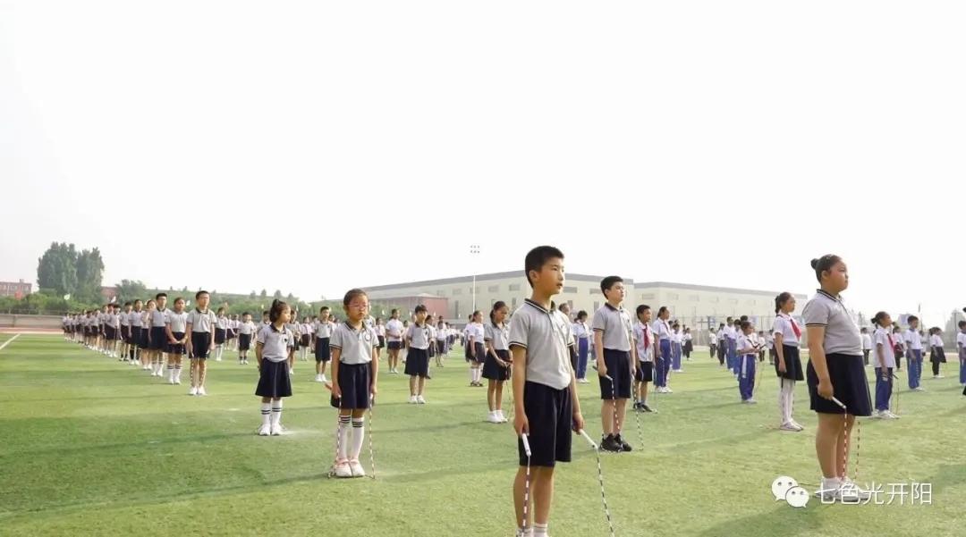 邯郸市七色光开阳学校丛台区,邯郸七色光开阳小学跳绳
